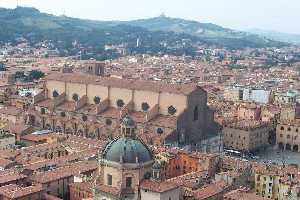 Xtrallusion offers characteristic Bed and Breakfast, B&B, Guest House, Hotel, Albergo and Country Lodge accommodation in Italy. Plus independent self-guided Walking, Adventure, Activity, Skiing and Paragliding Holiday itineraries on the Italian Rivieras, in the Italian Lakes, in the Italian Alps and in some of the most beautiful corners of Italy.